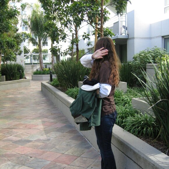 Hi, I’m Heather. Like this page to save my closet❣️ - Picture 1 of 3